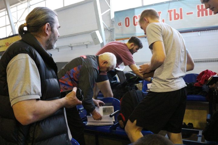 Команда Архангельской области проходит мандатную Тренер Игорь Чекалин приехал болеть зак своего сына Чекалина Георгия 11 место занял.